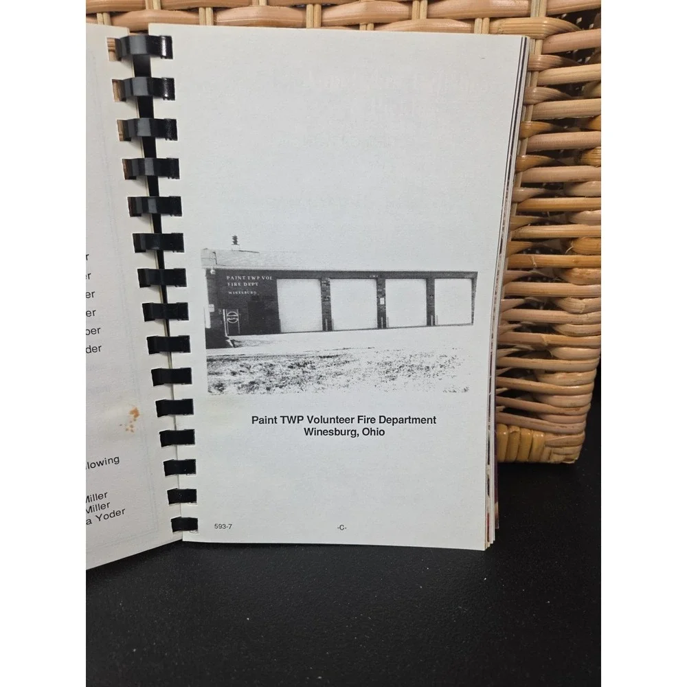 Vintage Country Cookbook, Winesburg Fire Department Auxiliary Ohio Amish